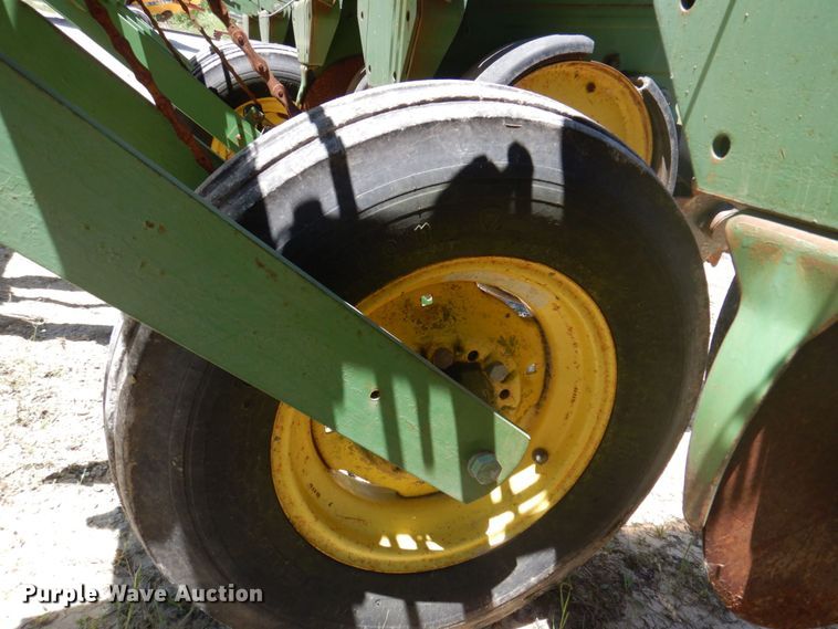 image for item DP5514 John Deere 7000  planter