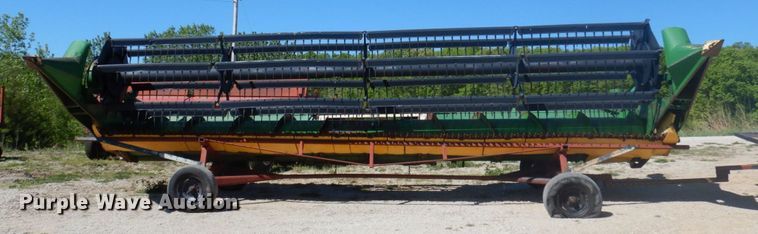 image for item DP5520 1991 John Deere 925  flex head