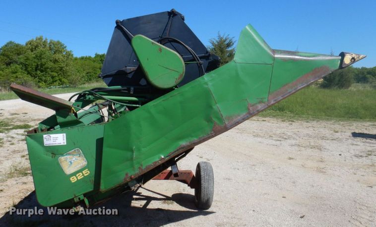 image for item DP5520 1991 John Deere 925  flex head