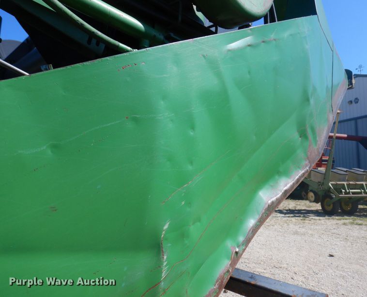 image for item DP5520 1991 John Deere 925  flex head