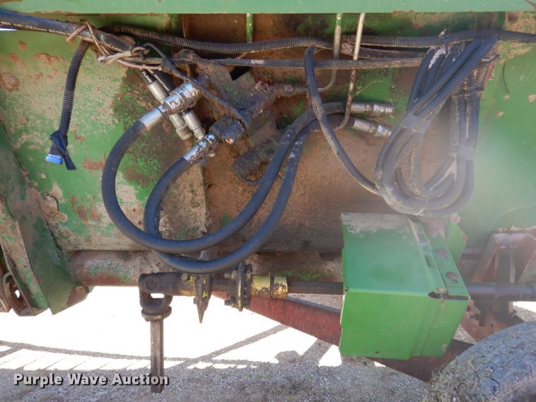 image for item DP5520 1991 John Deere 925  flex head