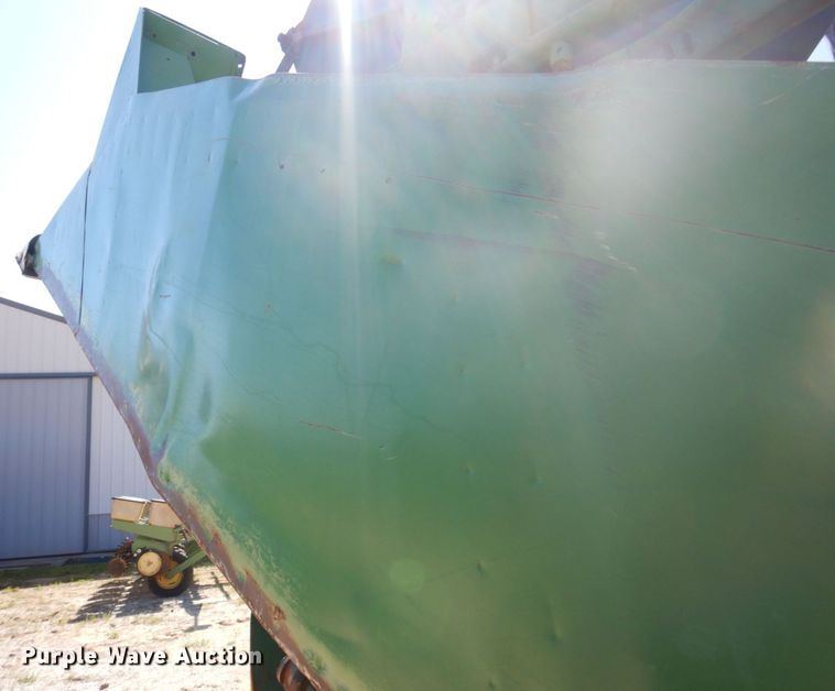 image for item DP5520 1991 John Deere 925  flex head