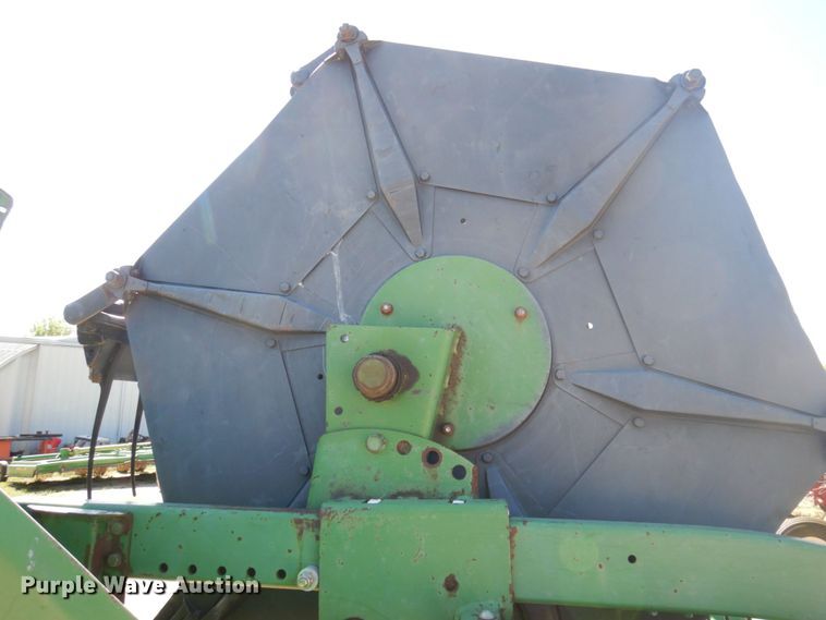 image for item DP5520 1991 John Deere 925  flex head