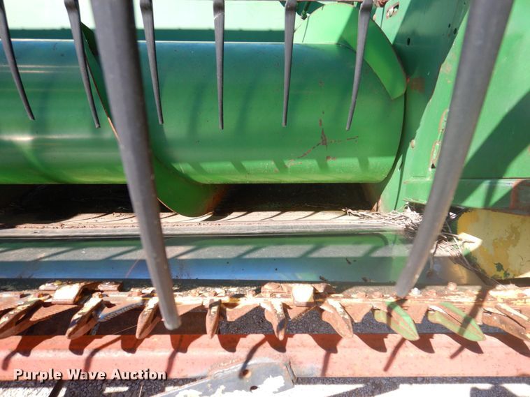 image for item DP5520 1991 John Deere 925  flex head