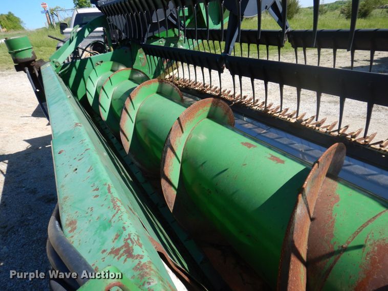 image for item DP5520 1991 John Deere 925  flex head