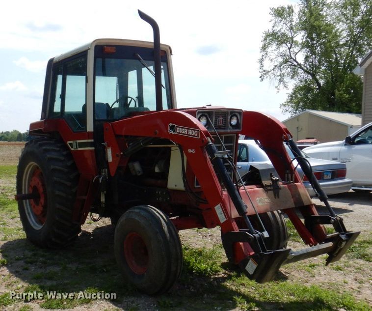 image for item DP5545 International 1086  tractor