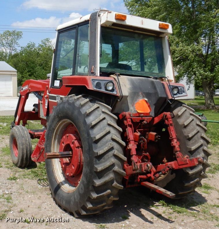 image for item DP5545 International 1086  tractor
