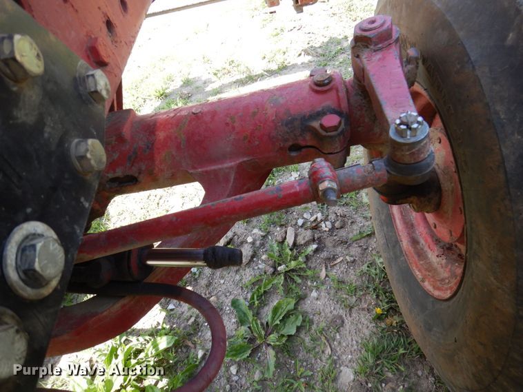 image for item DP5545 International 1086  tractor