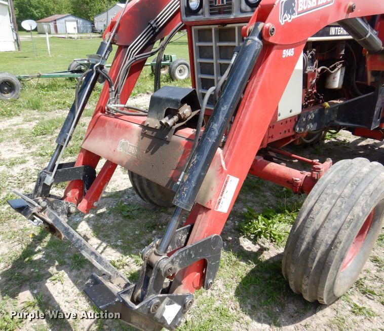 image for item DP5545 International 1086  tractor