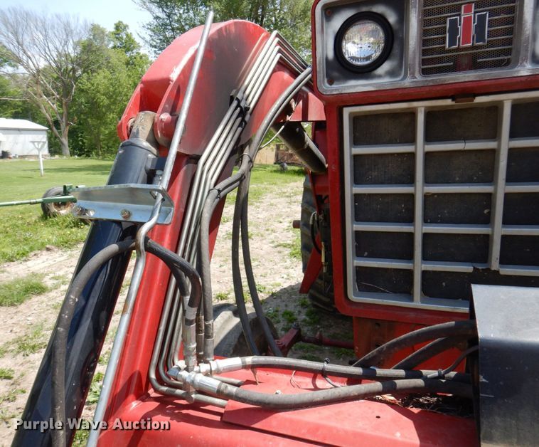 image for item DP5545 International 1086  tractor