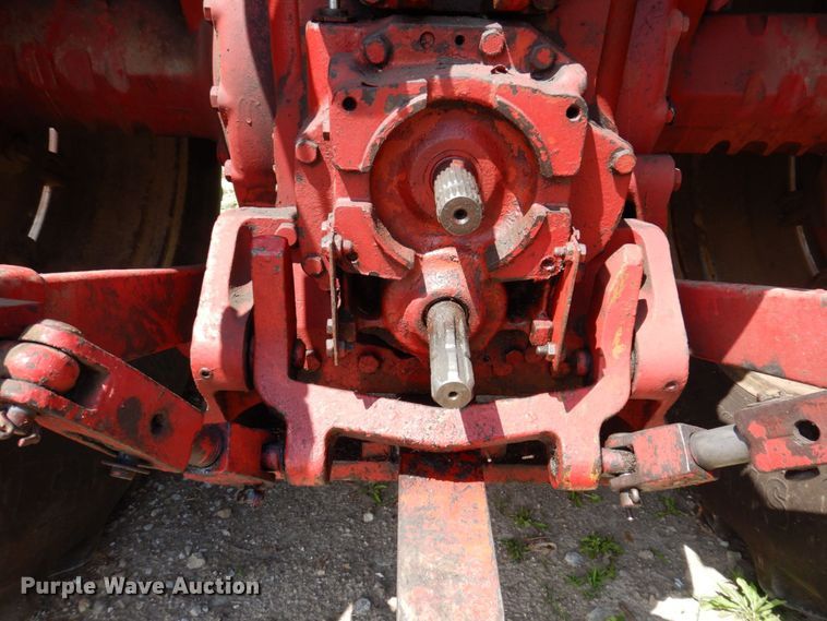 image for item DP5545 International 1086  tractor