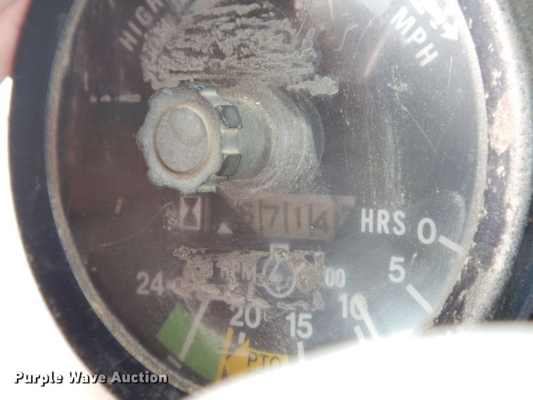 image for item DP5545 International 1086  tractor