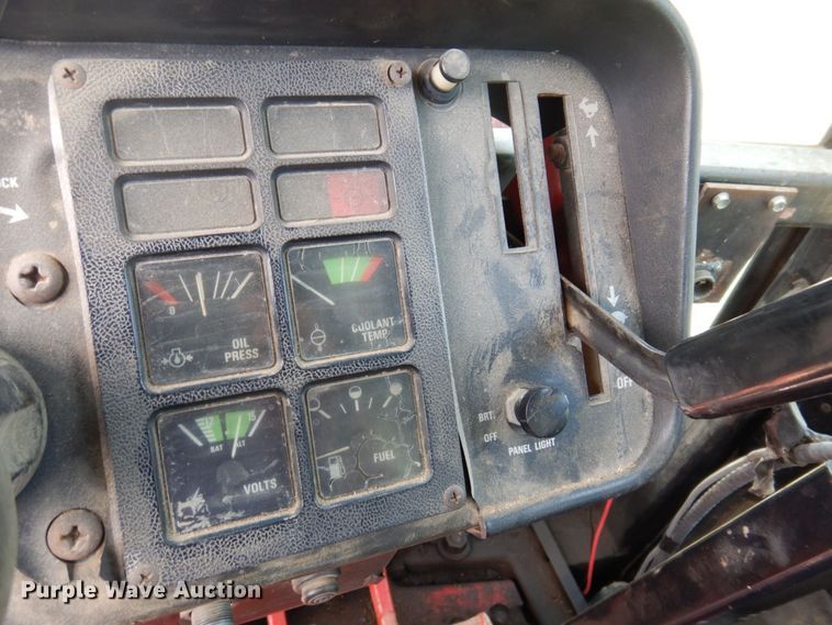 image for item DP5545 International 1086  tractor