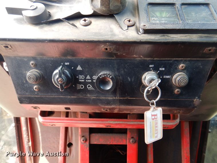 image for item DP5545 International 1086  tractor