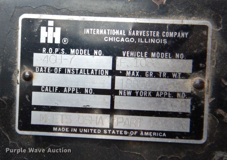 image for item DP5545 International 1086  tractor