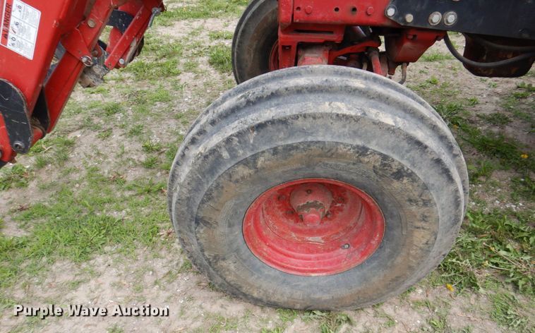 image for item DP5545 International 1086  tractor