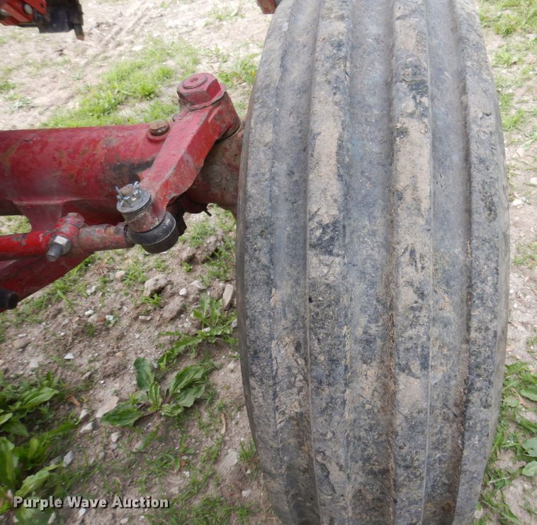 image for item DP5545 International 1086  tractor