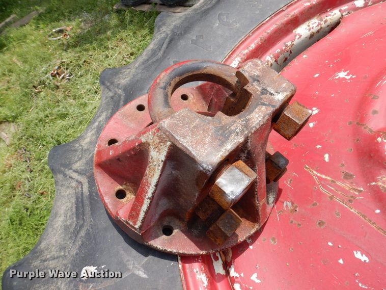 image for item DP5545 International 1086  tractor