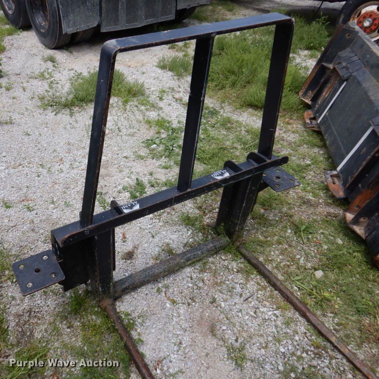 image for item DP5545 International 1086  tractor