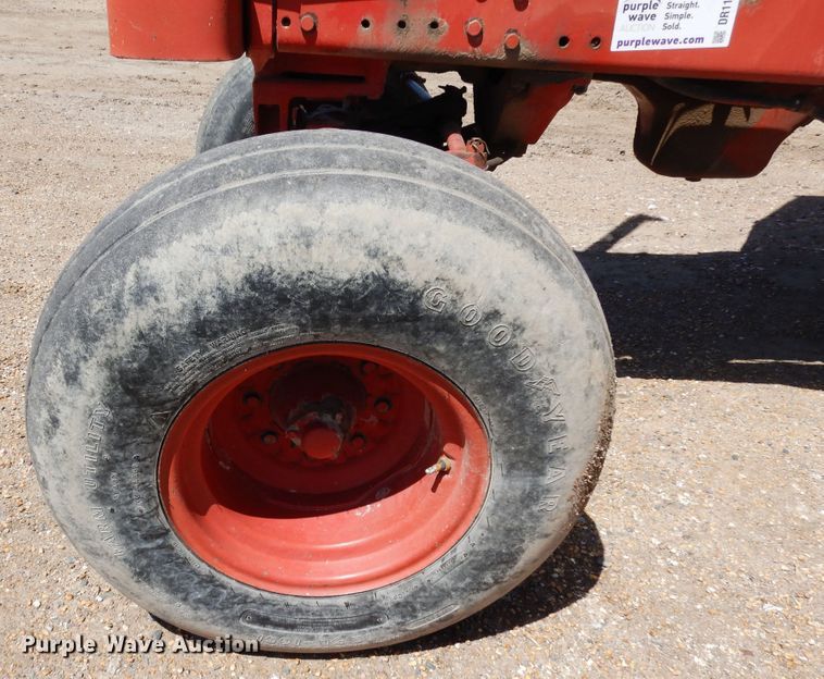 image for item DR1177 International 1486  tractor