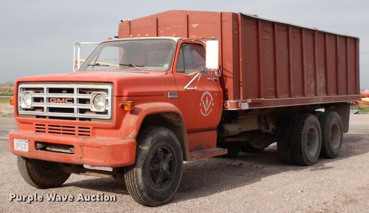 image for item DR1182 1975 GMC 6500  grain truck