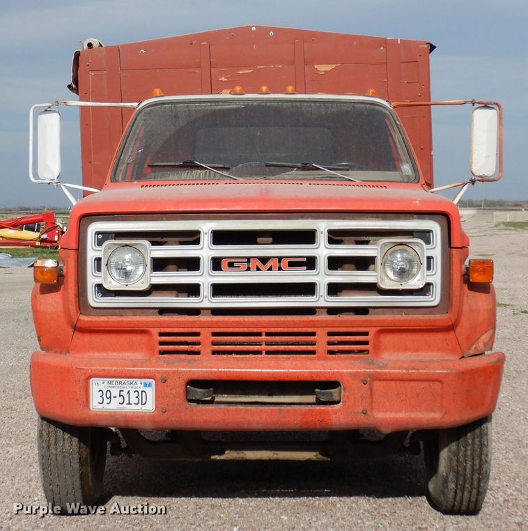 image for item DR1182 1975 GMC 6500  grain truck