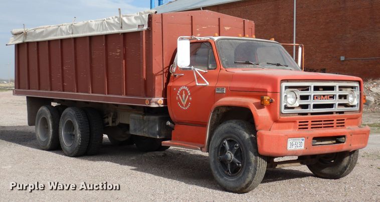 image for item DR1182 1975 GMC 6500  grain truck