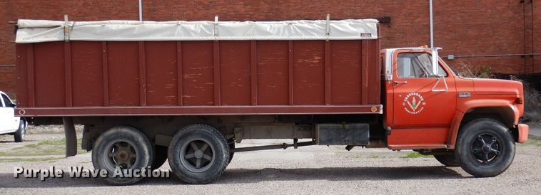 image for item DR1182 1975 GMC 6500  grain truck