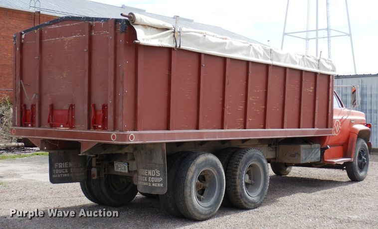 image for item DR1182 1975 GMC 6500  grain truck