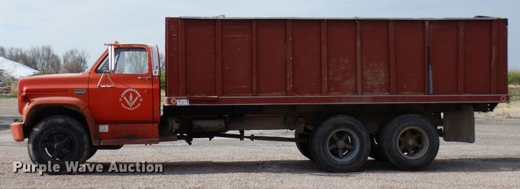 image for item DR1182 1975 GMC 6500  grain truck