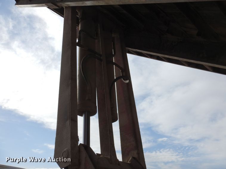 image for item DR1182 1975 GMC 6500  grain truck