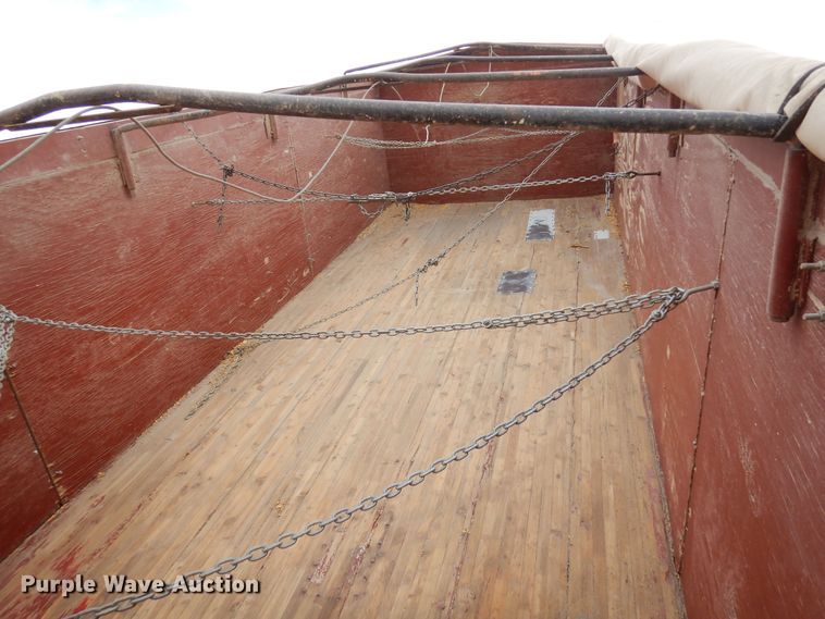 image for item DR1182 1975 GMC 6500  grain truck