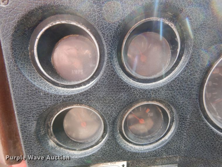 image for item DR1182 1975 GMC 6500  grain truck