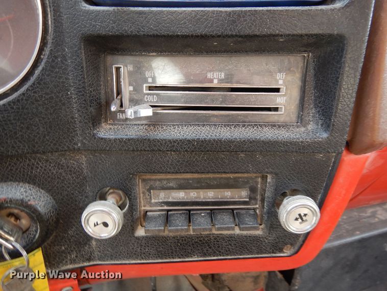 image for item DR1182 1975 GMC 6500  grain truck