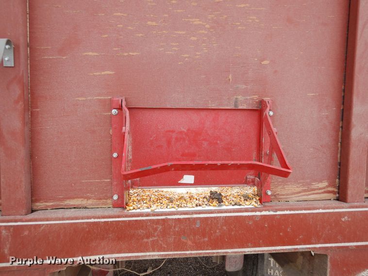 image for item DR1182 1975 GMC 6500  grain truck