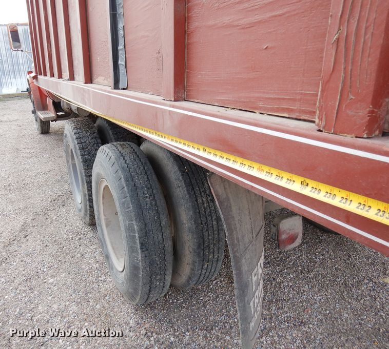 image for item DR1182 1975 GMC 6500  grain truck