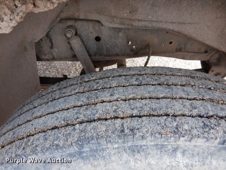 image for item DR1182 1975 GMC 6500  grain truck