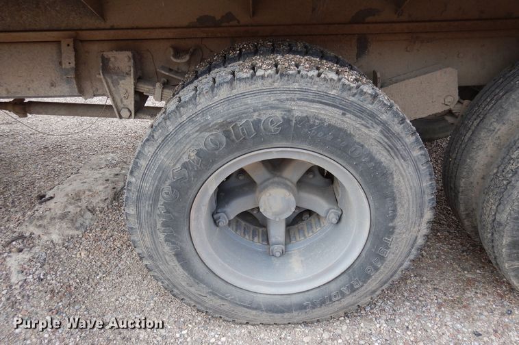 image for item DR1182 1975 GMC 6500  grain truck