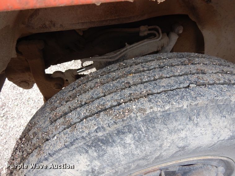 image for item DR1182 1975 GMC 6500  grain truck