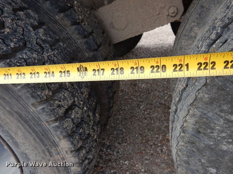 image for item DR1182 1975 GMC 6500  grain truck