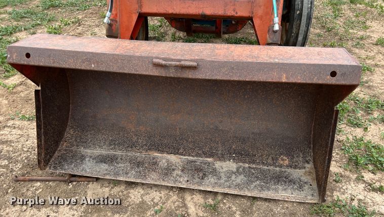 image for item DR1353 Ford 2000  tractor