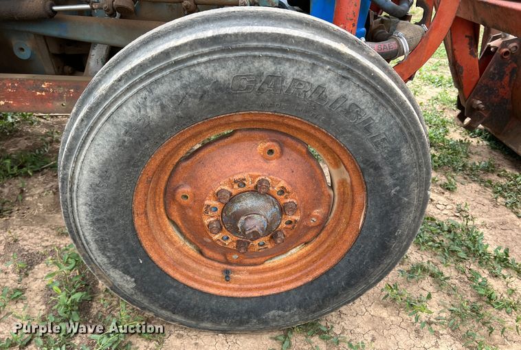 image for item DR1353 Ford 2000  tractor
