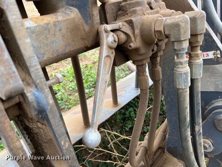 image for item DR1356 2000 New Holland LM430  telehandler