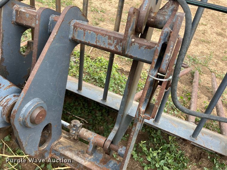 image for item DR1356 2000 New Holland LM430  telehandler