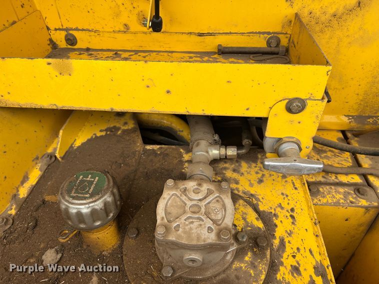 image for item DR1356 2000 New Holland LM430  telehandler