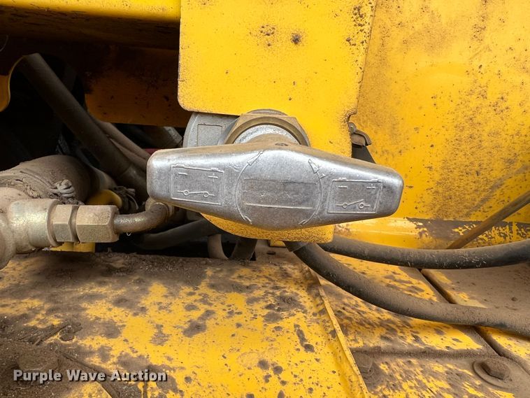 image for item DR1356 2000 New Holland LM430  telehandler