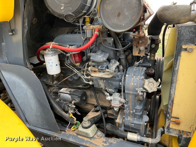 image for item DR1356 2000 New Holland LM430  telehandler