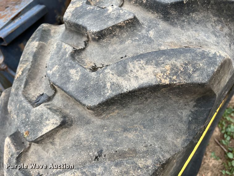 image for item DR1356 2000 New Holland LM430  telehandler