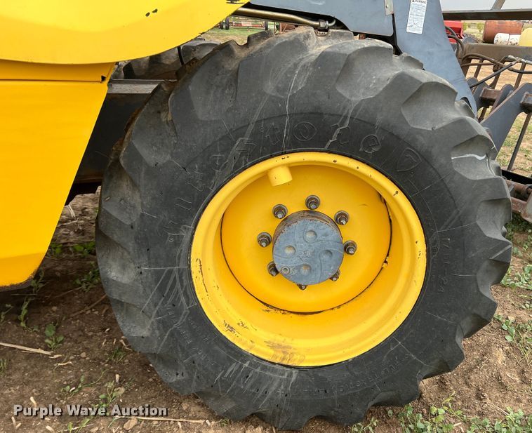image for item DR1356 2000 New Holland LM430  telehandler