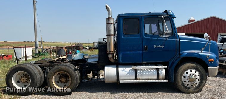 image for item DR1465 1996 Freightliner FL112  semi truck